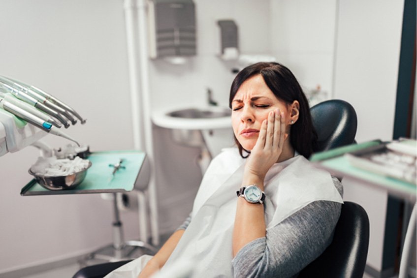 patient having dental emergency 